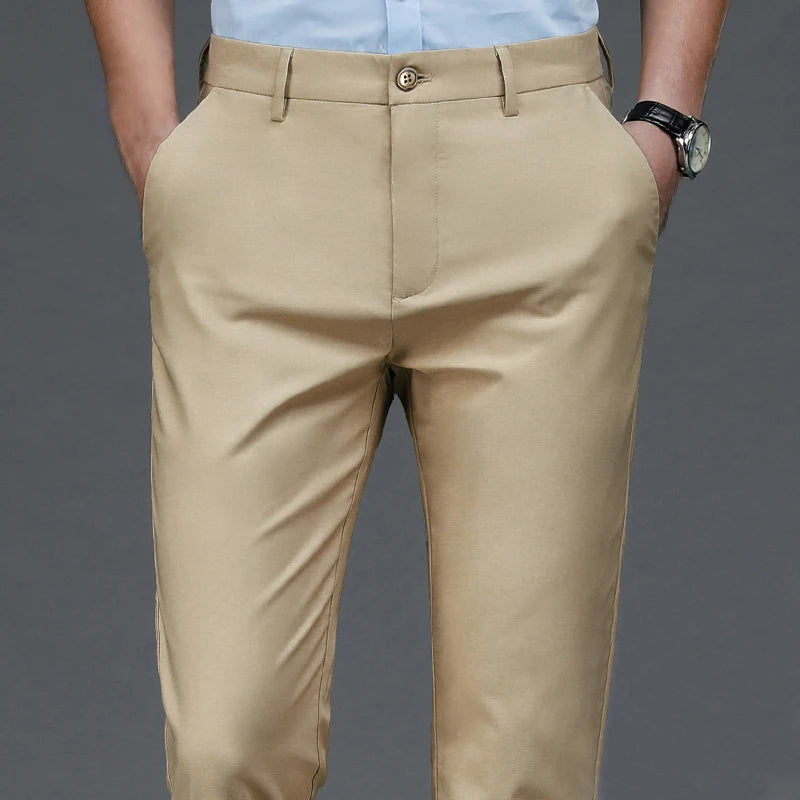Men's black casual trousers, suitable for the office.