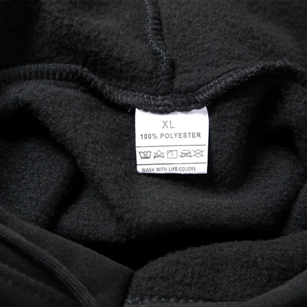 Casual tracksuit set for men, ideal for winter.